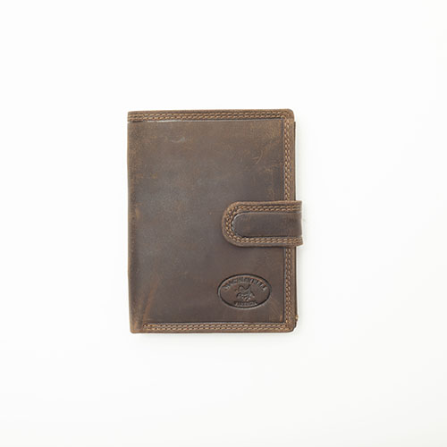 Men's wallet in greased horse skin with 13 pockets for 2 ID credit cards. window. coin pocket and zip pocket.
